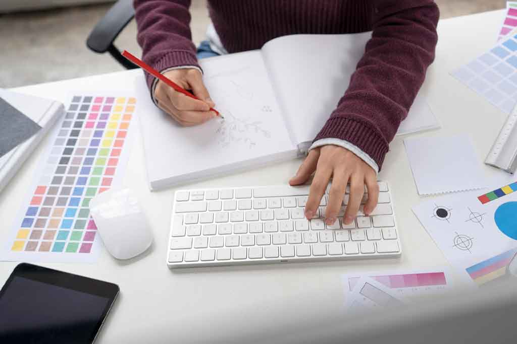 Graphic Design Help Desk 